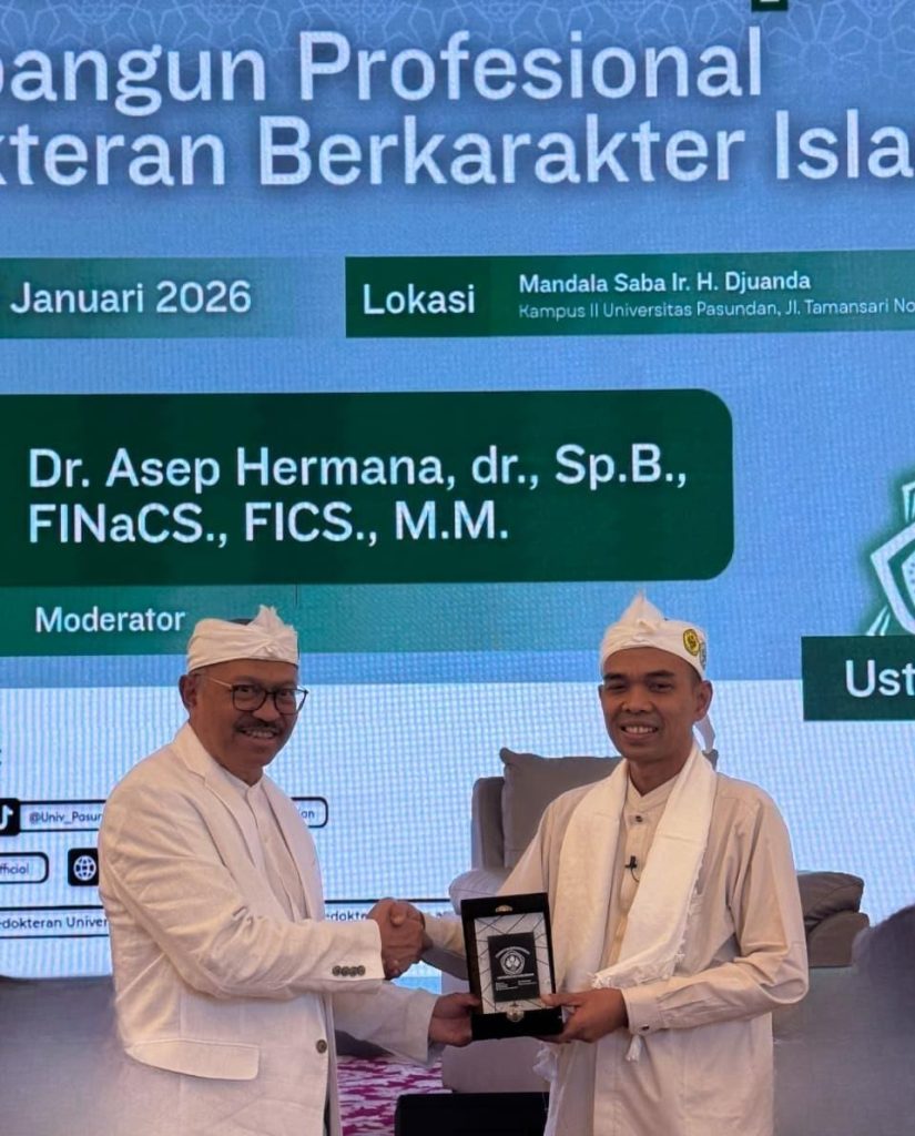 Bukan Sekadar Mengobati, Tapi Mengabdi: Pesan Ustadz Abdul Somad untuk Calon Dokter FK UNPAS